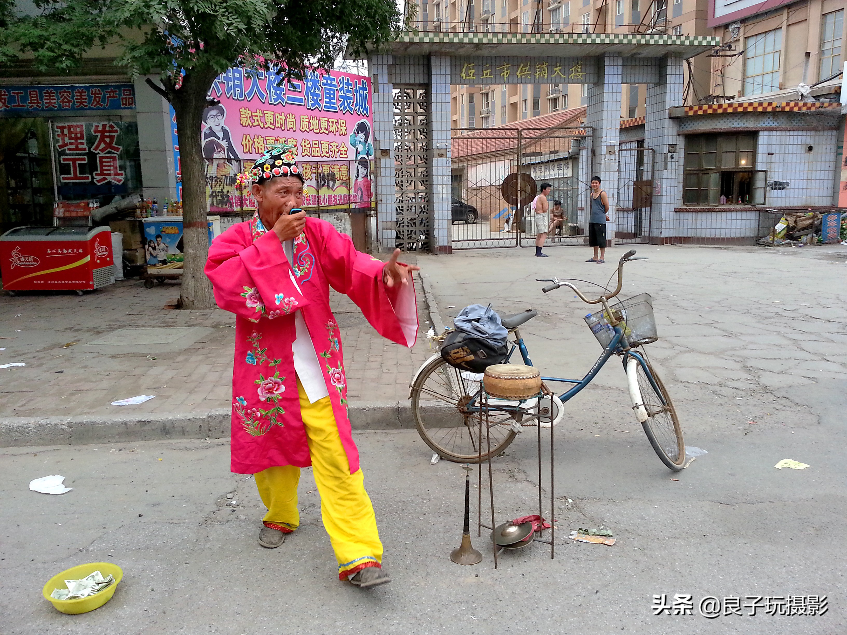 捕捉街头美好瞬间,用手机捕捉美好的瞬间