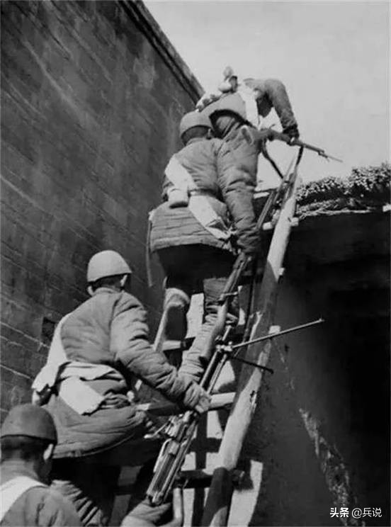 县大队遭日军精准袭击,酒馆女老板供出秘密:侦察班长是奸细