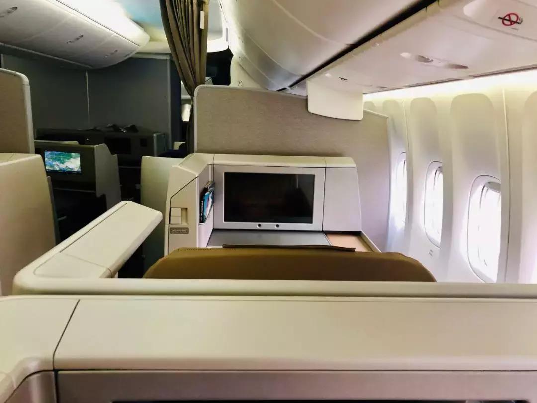 国航777头等舱体验,国航747体验视频