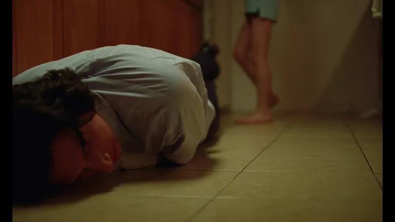 “寡姐”奉献了最好的演出,但它更有可能奥斯卡称帝。