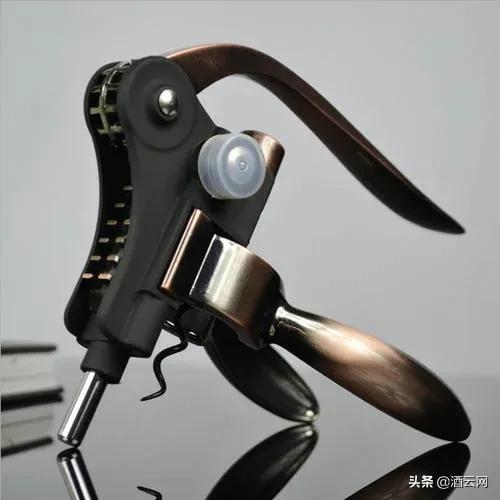 葡萄酒瓶塞破了怎么开瓶,葡萄酒开断塞技巧