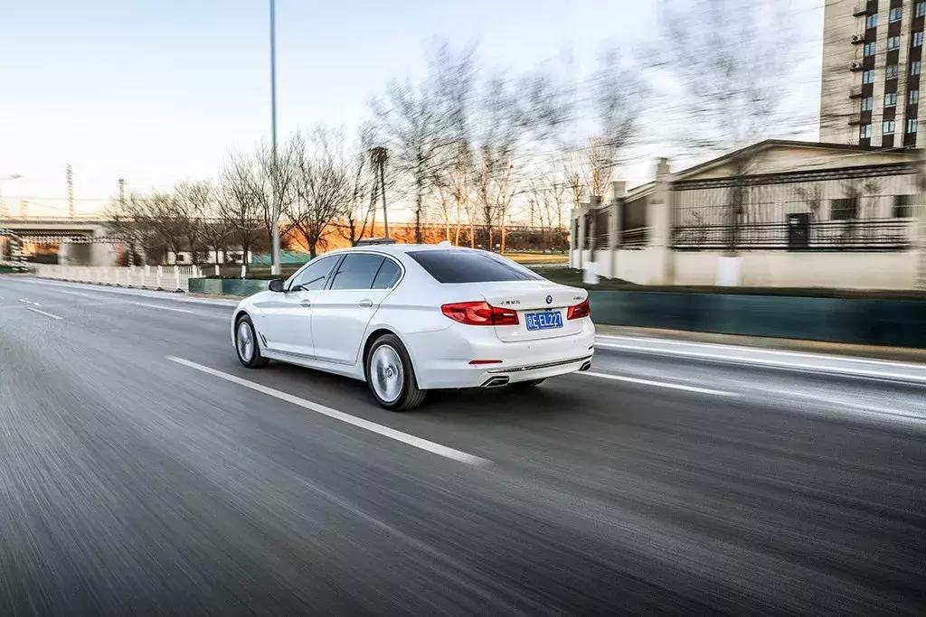 乘坐体验舒适的车,试驾全新宝马5系视频