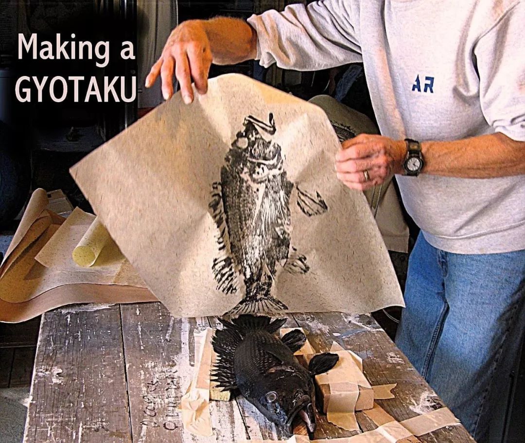 古代钓鱼爱好者记录“战绩”的鱼拓,变成了风靡全球的东方艺术