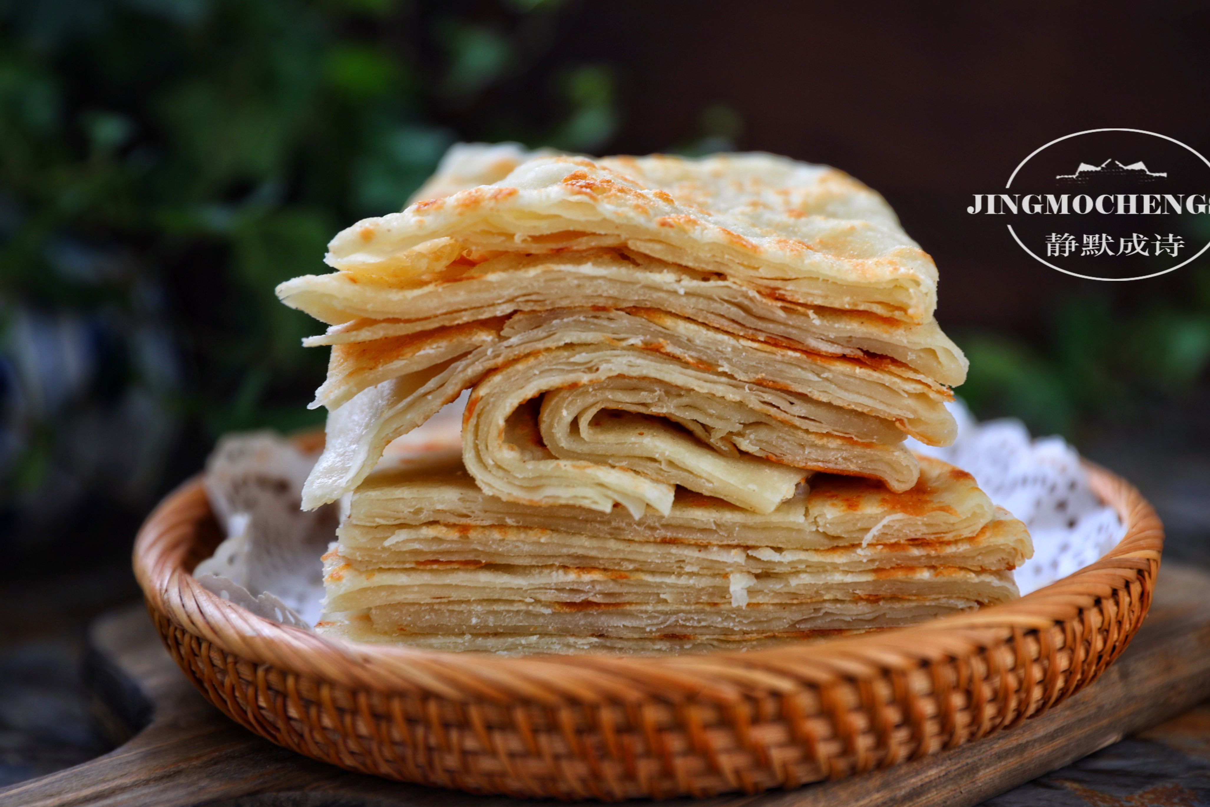 家常烙饼怎样酥香松软和面是关键,烙饼怎么和面才能外酥里嫩