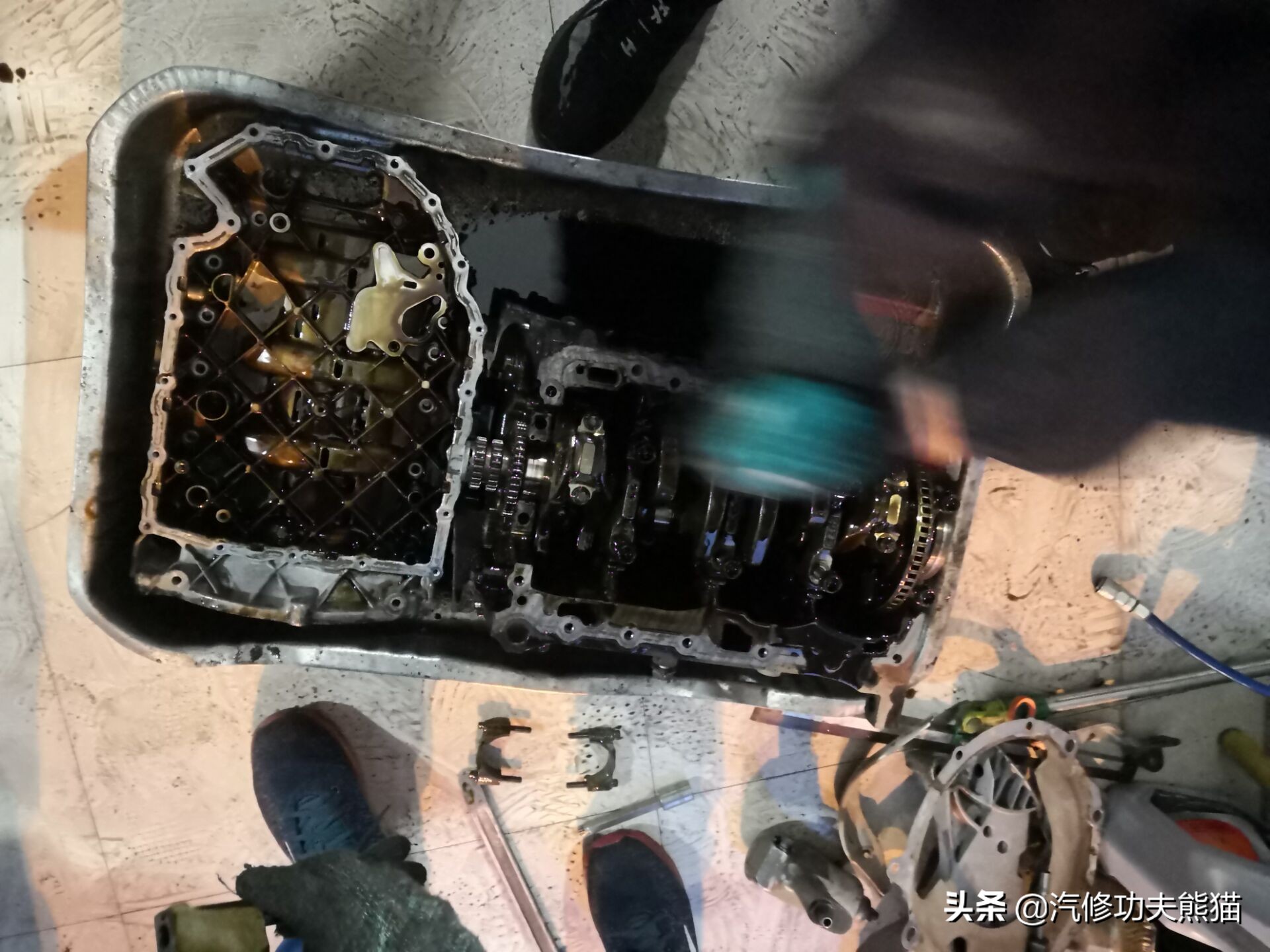 上海大众SUV销量王途观烧机油、漏机油被人乱修一通差点搞报废