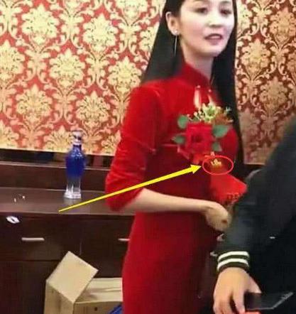 婚礼上婆婆抢足了风头,婚礼上婆婆抢了新娘的风头