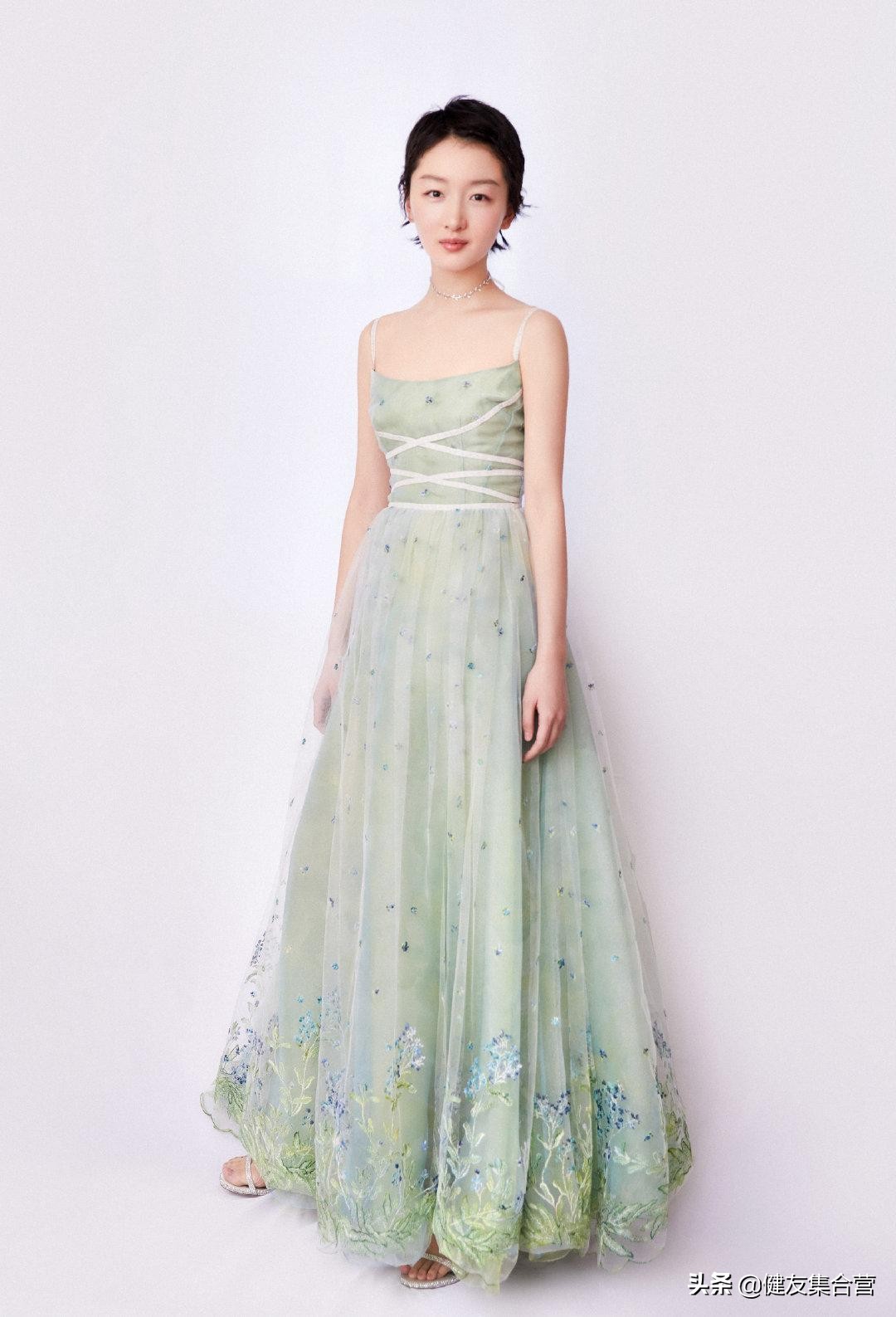 周冬雨肌肉型小腿是怎么瘦下来的,周冬雨瘦全身方法