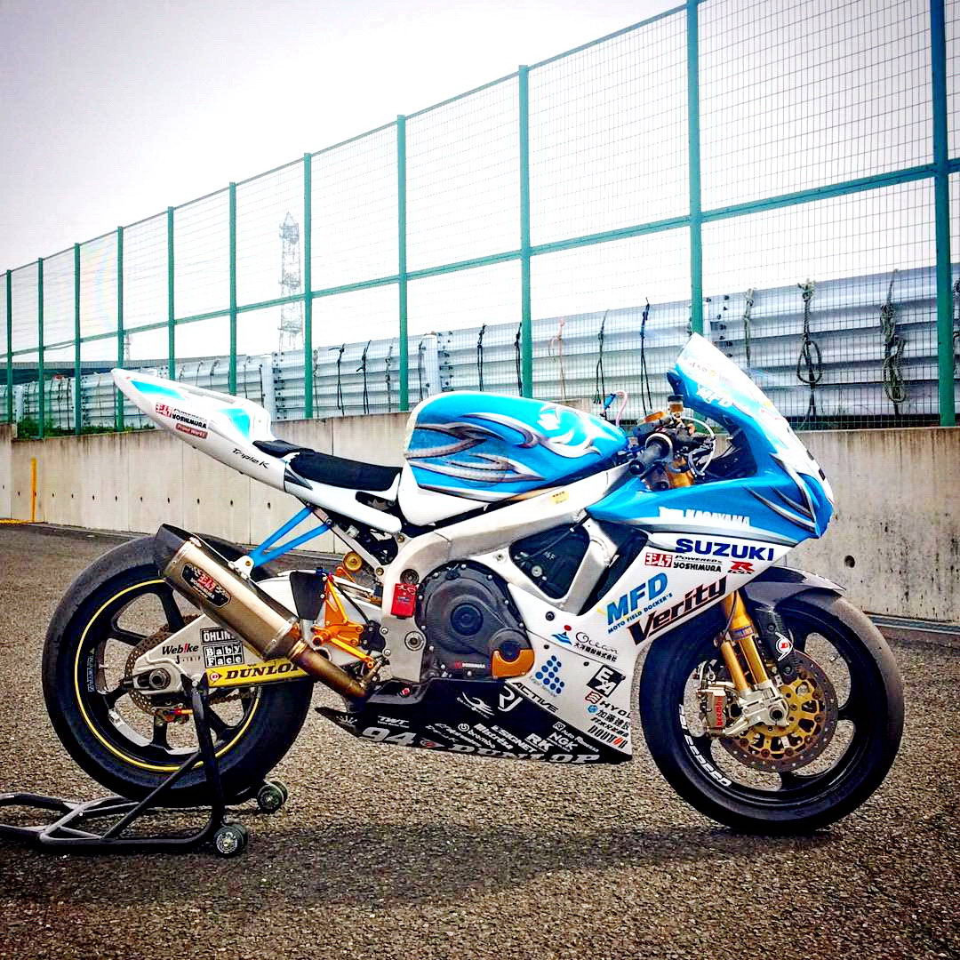 日企四缸600跑车的小灶J-GP2(4):惟墙内香的Suzuki