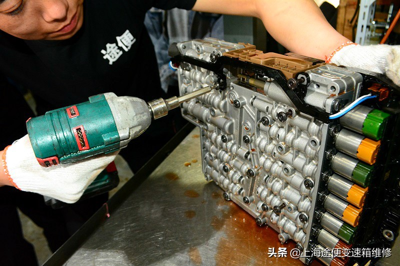 07宝马730变速箱维修教程,06年宝马730变速箱电脑版维修