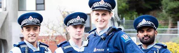 新西兰最顶级的步道,新西兰道路救援