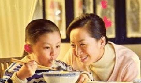 孩子总是“积食”咋办？儿科医生：莫慌，教你4招解决问题