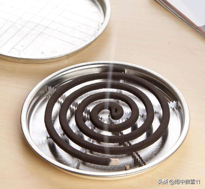 养花遇到小黑飞怎么办,盆栽小黑飞虫怎么治