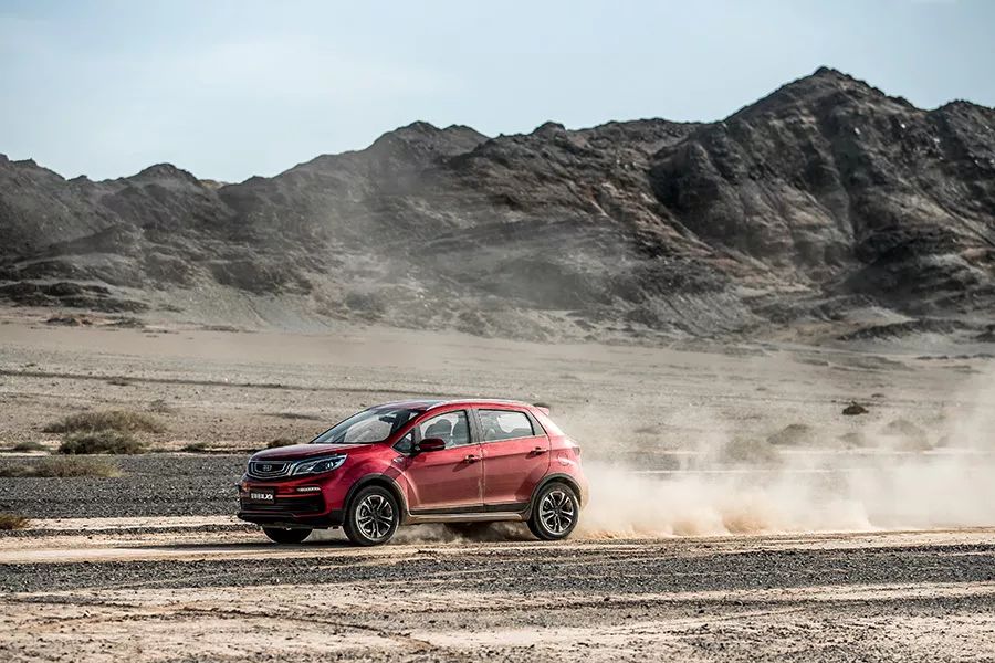 吉利远景x32021款,新款远景x3最新试驾