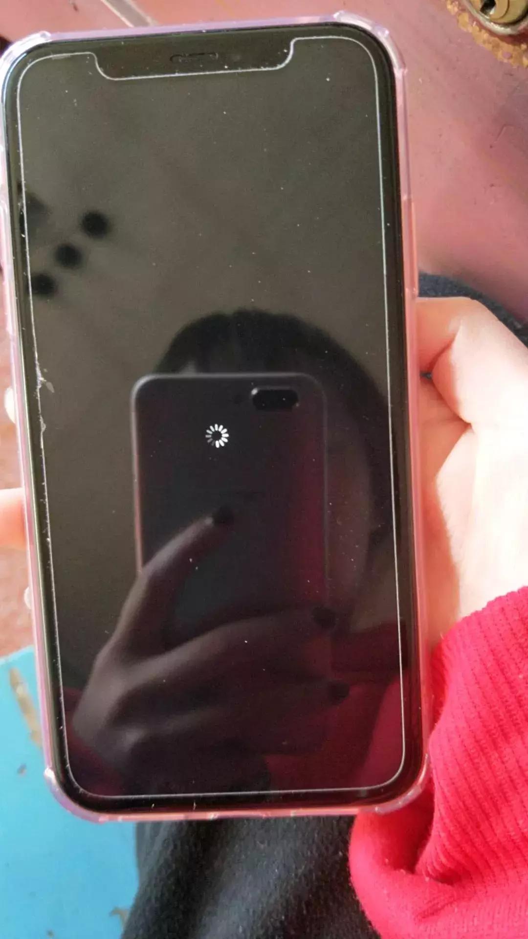 iphonexr自动重启怎么回事,iphonexr黑屏自己重启