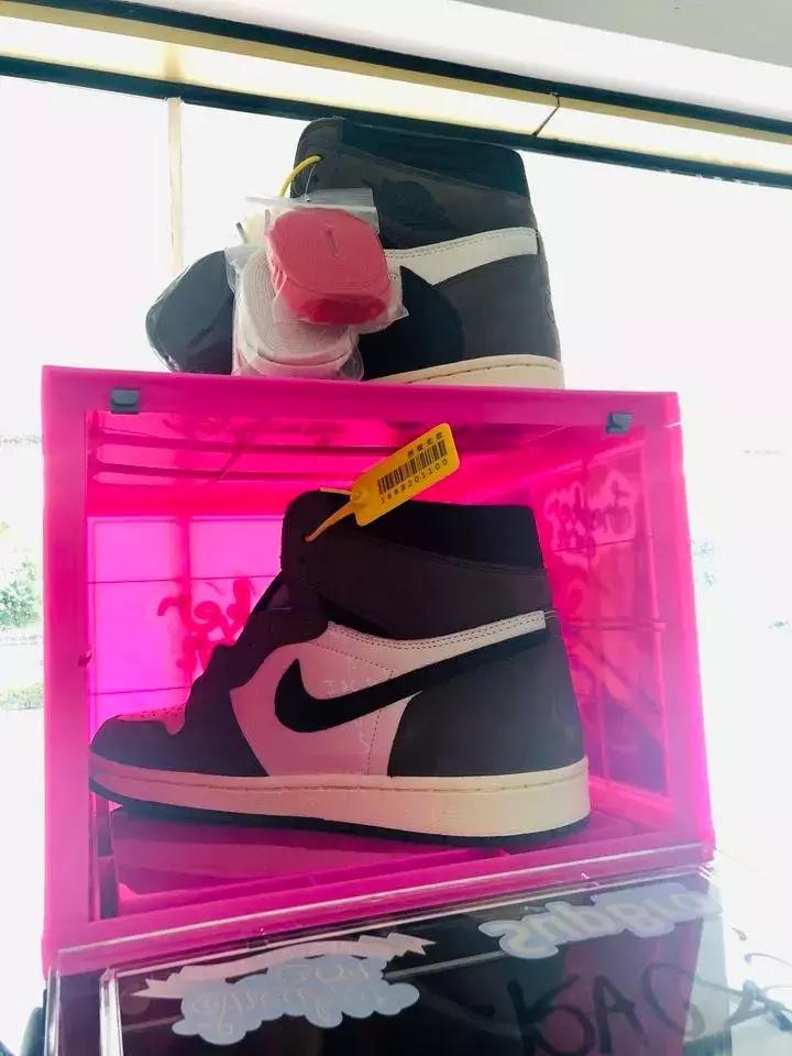 小伙卖鞋赔1万,小伙子卖鞋7000多万