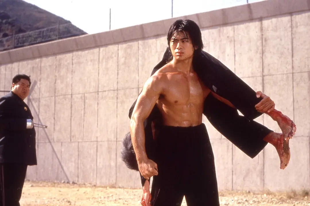 《力王》,《人蛇大战》你还记得那些“少儿不宜”的电影吗?