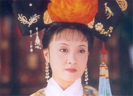 康熙乾隆雍正宠妃,康熙第三子为何被雍正圈禁致死