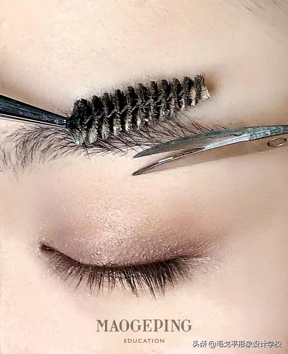 新手修眉画眉小技巧一看就会,新手画眉修眉最简单方法