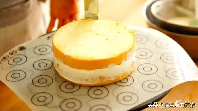 邱莹莹同款草莓奶油蛋糕，基础戚风胚，徒手脱模剖片及抹面挤花