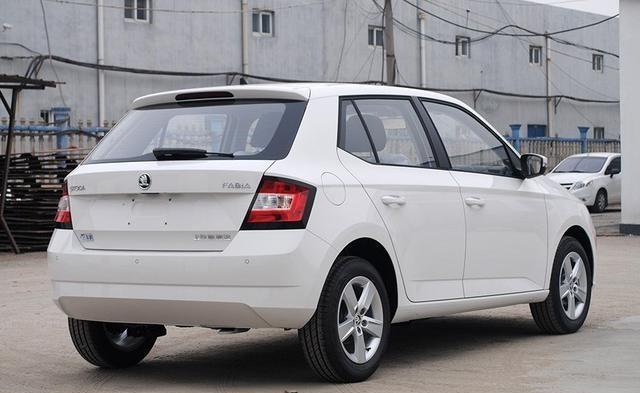 斯柯达晶锐两厢2012款油耗,11年斯柯达晶锐油耗怎样看仪表