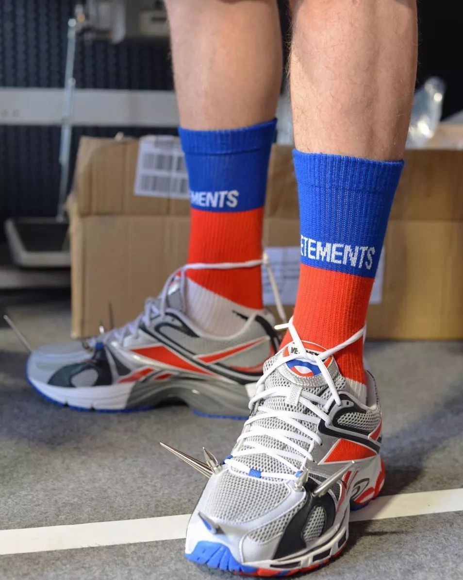 价格上万的袜子,价格上千的袜子