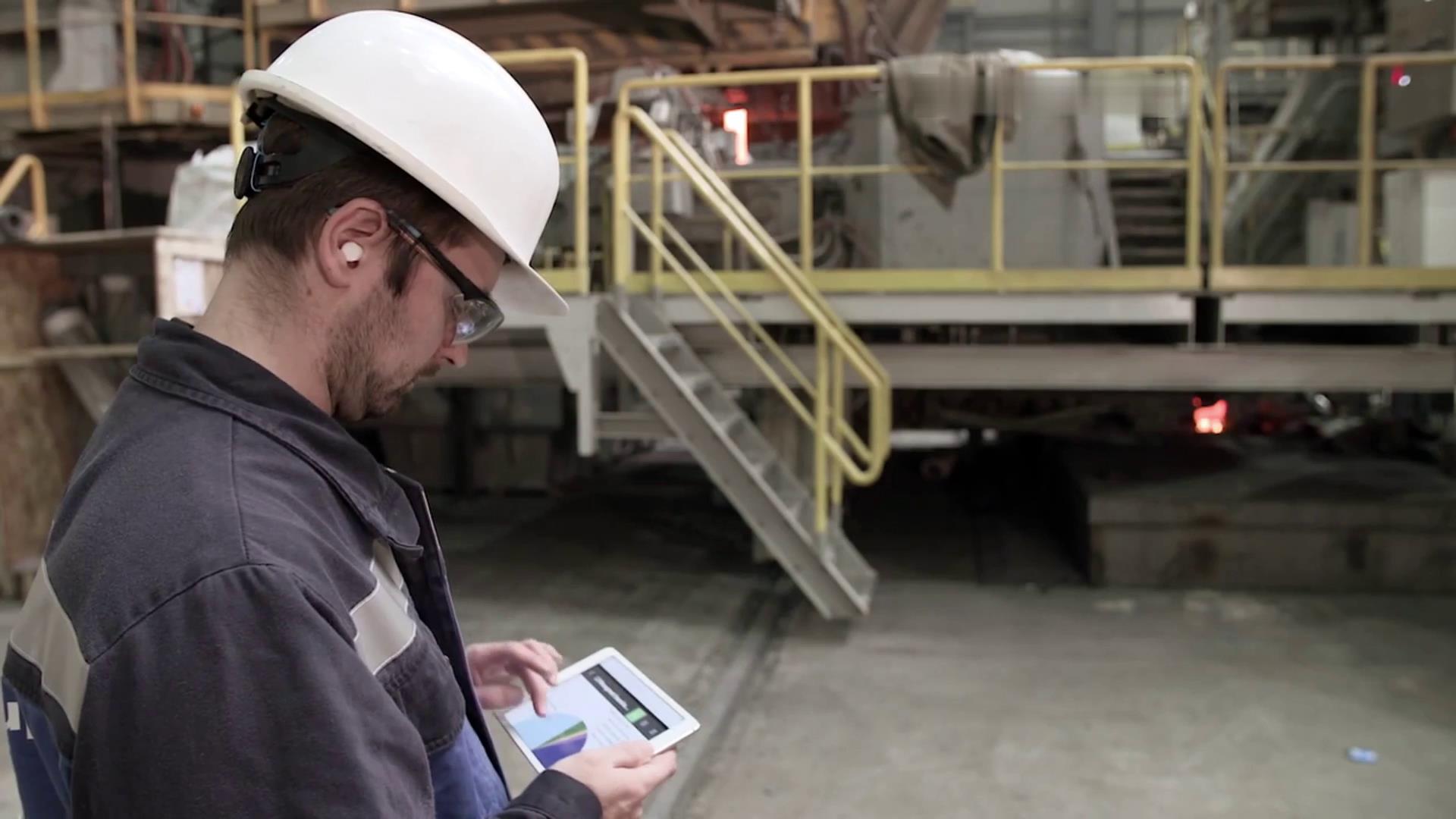 宝钢是日本哪家钢铁援建的,宝钢是日本帮助建的吗