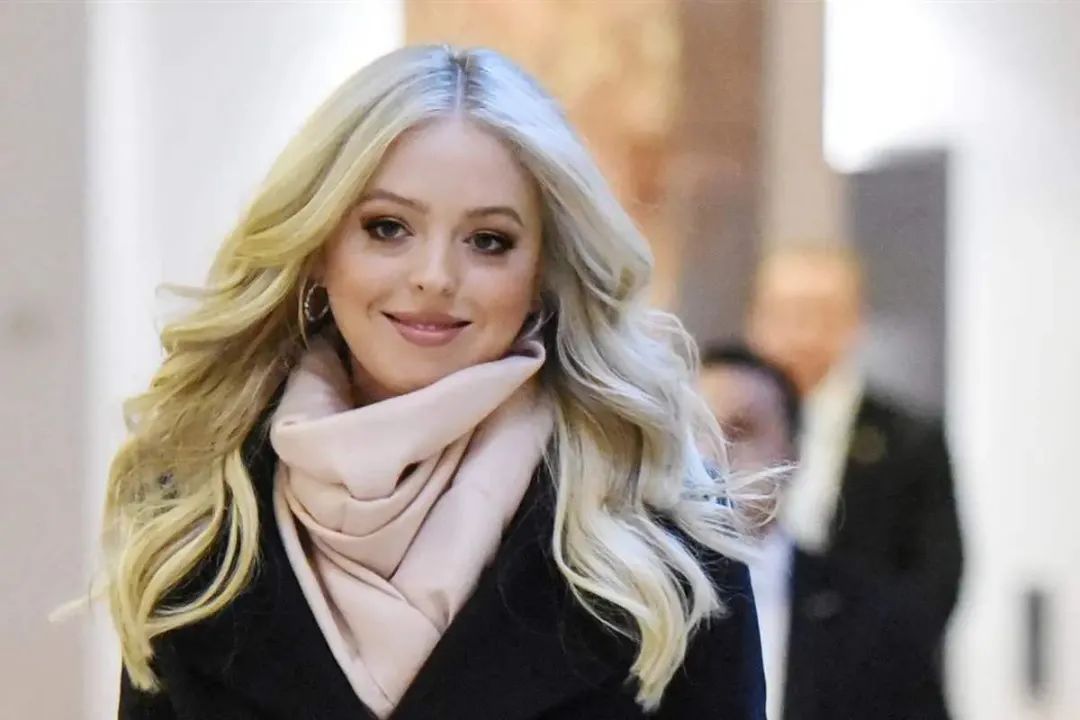 特朗普为三任美女老婆买大钻戒，可比竞选总统“认真”多了