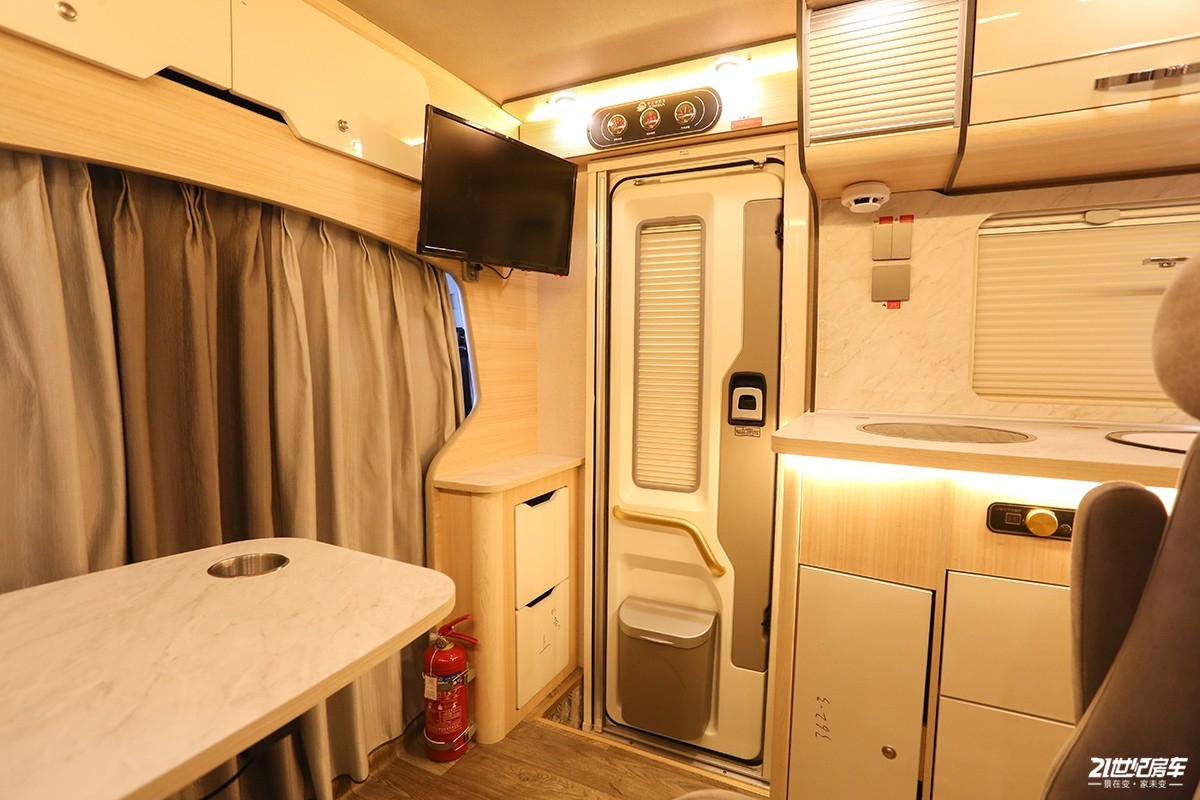 福特新全顺b型v362房车缺点,福特新世代全顺proc型房车实测