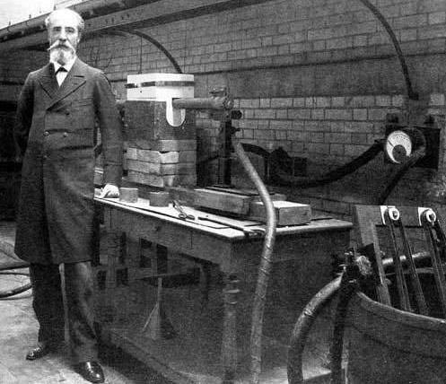 钻石是什么东西?科学家把钻石放到真空管,一加热,奇迹出现了