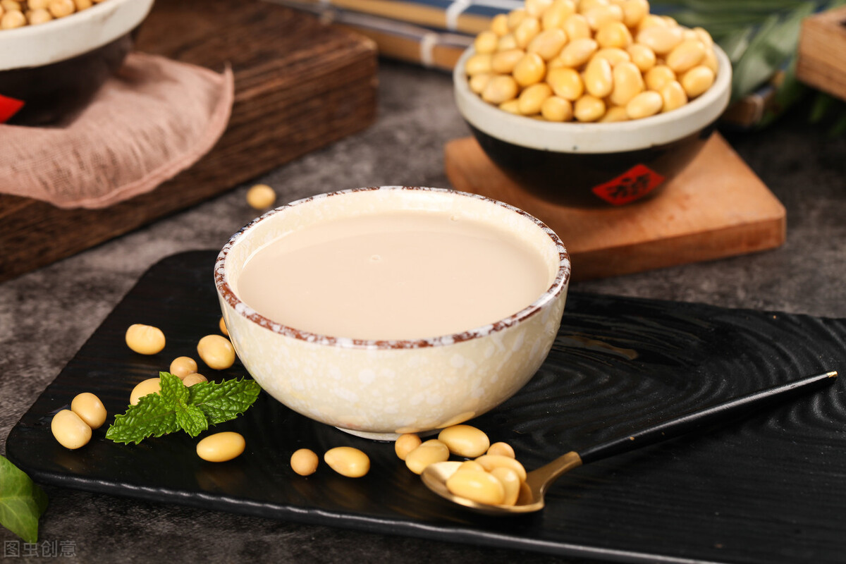 怎么打豆浆才能使豆浆不溢出来,做豆浆的豆浆要泡多长时间