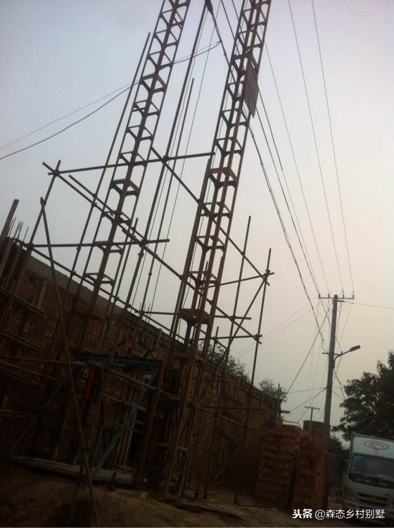 北方农村建房全过程,三层占地150平米,花了50万