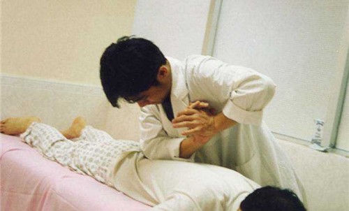 中医推拿怎样效果才最好,手到病除推拿手法