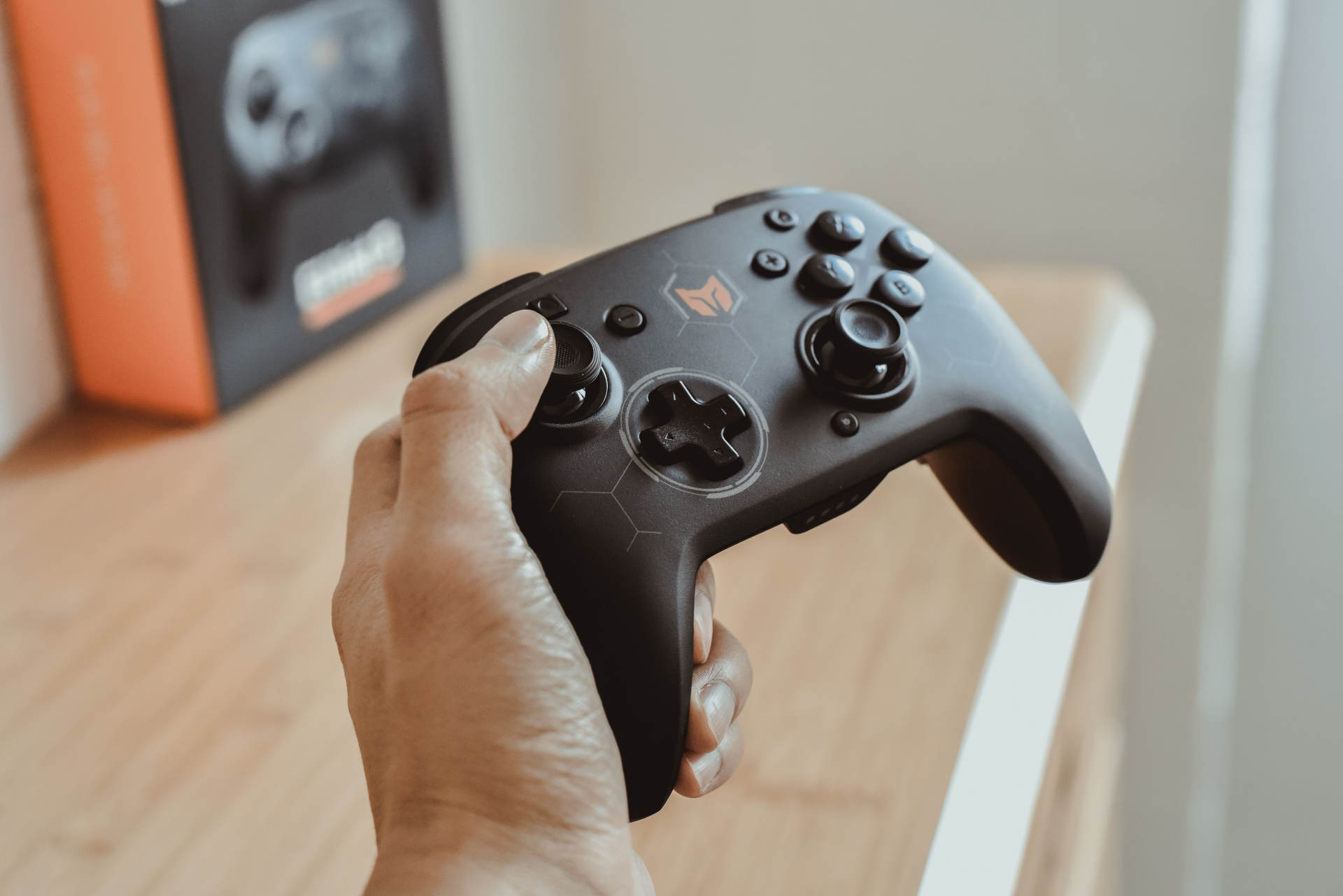 从新手到物理开挂，宏录制+6轴陀螺仪，BIGBIGWON游戏手柄体验