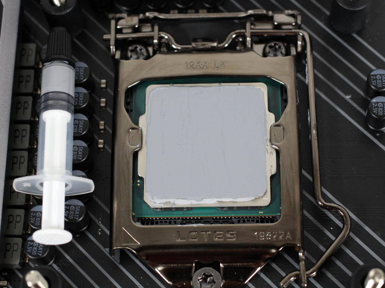 三款主流硅脂横评：谁能为十代酷睿散热解忧？