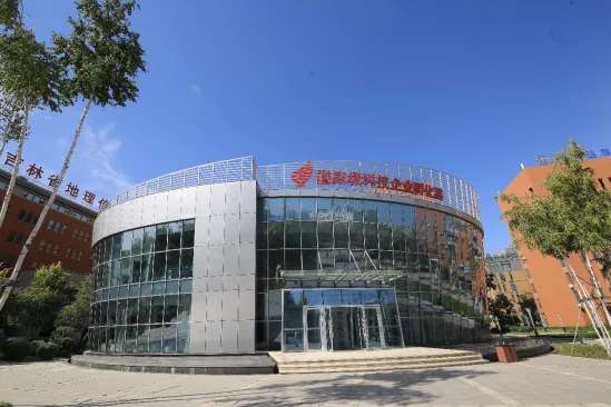 北湖的秘密:当年沃野如何成就今日科技新城?——专访北科建长春