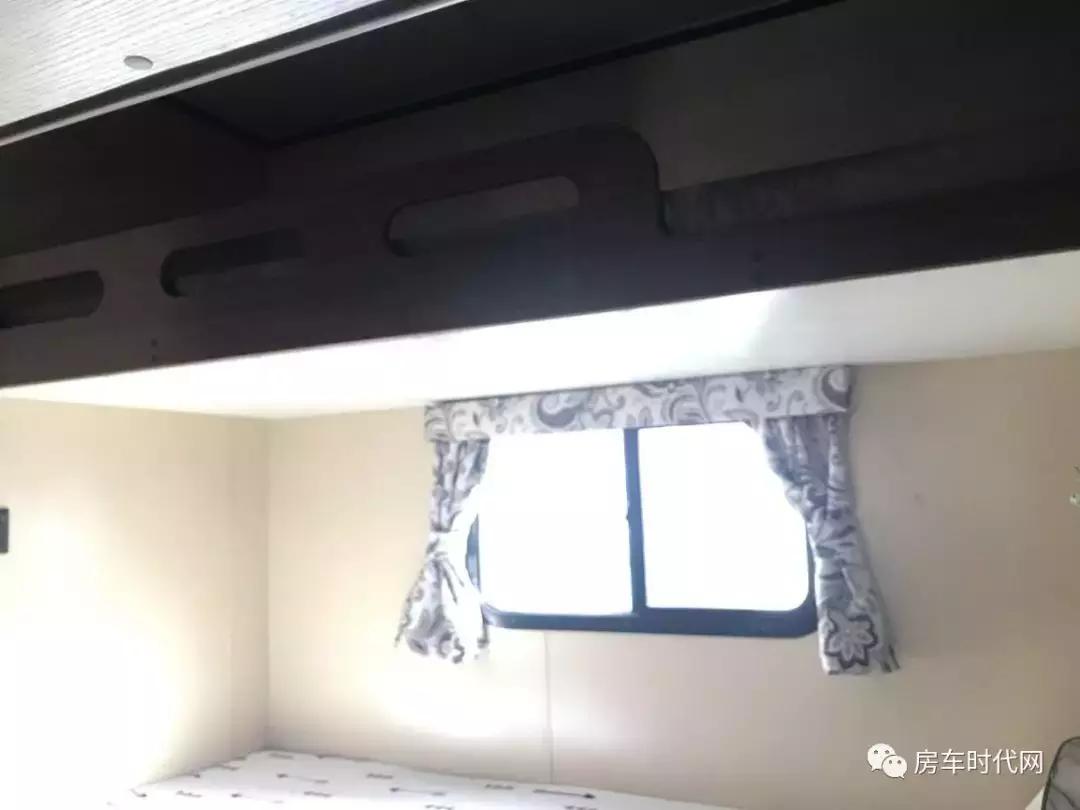 爱旅豪华双套间版拖挂房车,爱旅490拖挂式房车