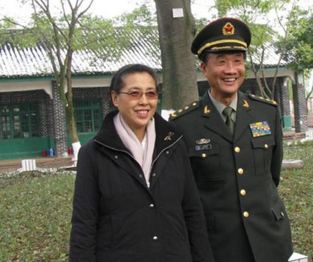 他是徐帅的儿子,25岁保送清华,48岁被授予少将军衔,59岁晋中将