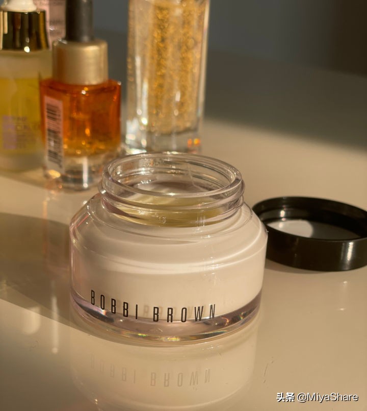 秋冬化妆起皮卡粉测评,秋冬底妆卡粉斑驳怎么办