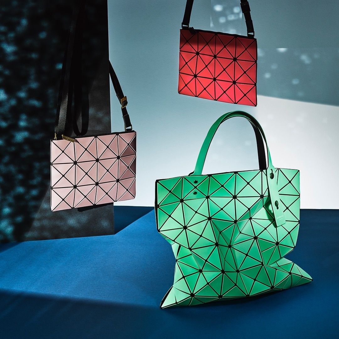 日本三宅一生正品女装专柜,三宅一生褶皱女装日本官网