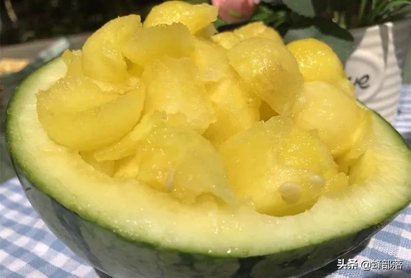 夏天吃黄心西瓜好还是红心西瓜好,吃西瓜的几大注意事项