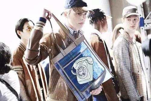 男士潮流包包助你玩转时尚,适合出街的男士包包