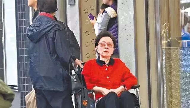 香港第一阔太甘比,香港第一阔太结局