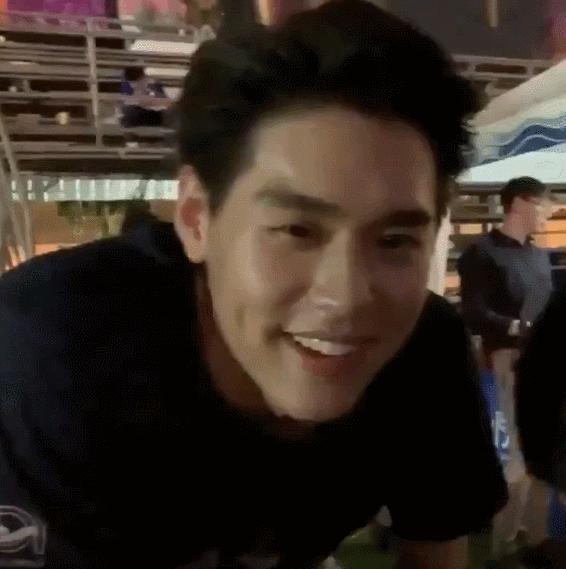 他泰让人一眼万年的外观:妞的鼻尖痣泡芙的笑眼文总的手