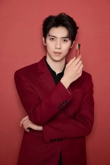 雅诗兰黛唇蜜dior,雅诗兰黛眼霜迪奥口红粉底液