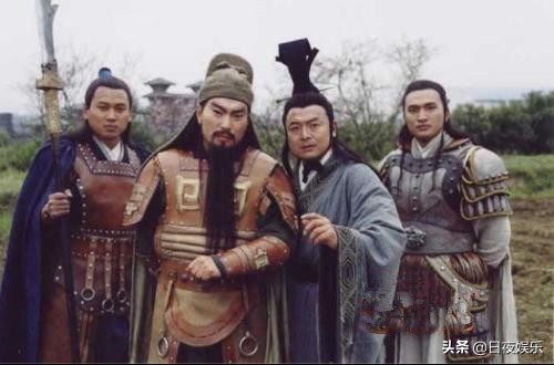 关羽扮演者于荣光陆树铭,老梁说陆树铭和于荣光演的关羽