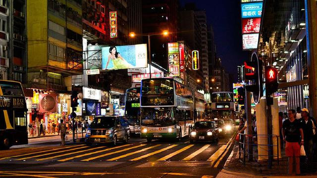 屈臣氏有丝芙兰系列吗,丝芙兰店彩妆推荐