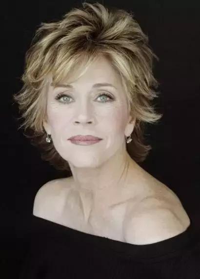 她一生自贱，真相不过是因为童年被毁