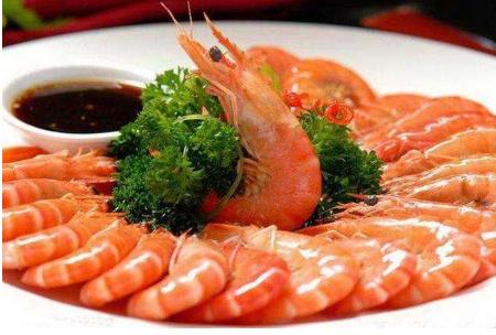 吃几十年才晓得,虾不能直接加水煮,掌握一招,肉质鲜嫩更营养