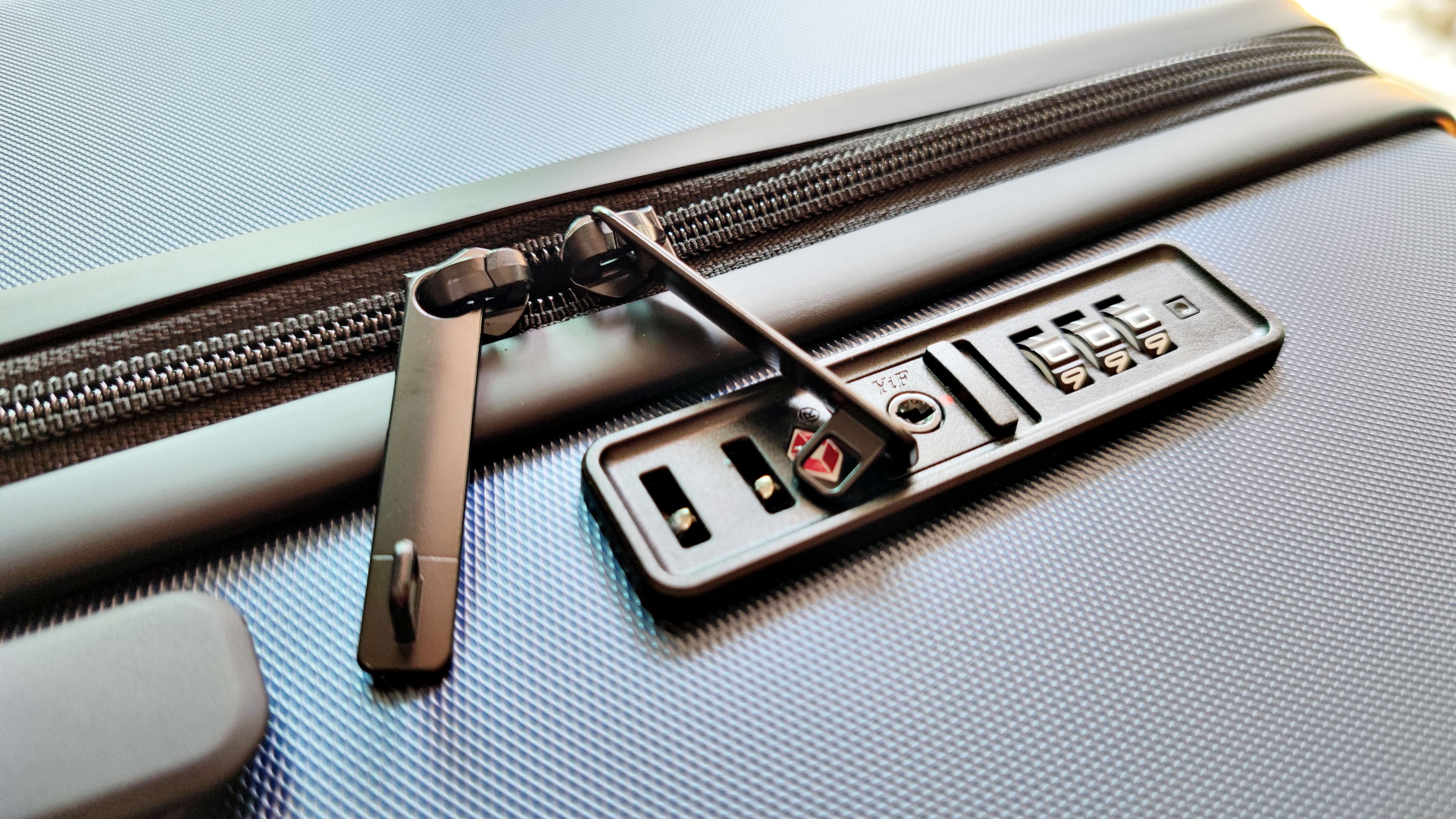 地平线8号和90分旅行箱哪个好看,地平线八号旅行箱旗舰版