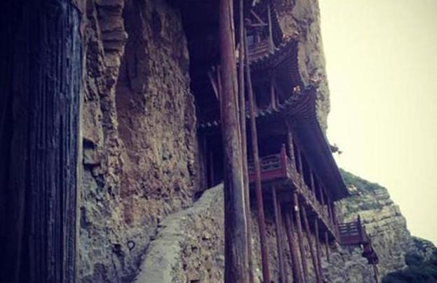山西悬空寺发现神秘螺丝,山西悬崖上发现一个千年悬空寺